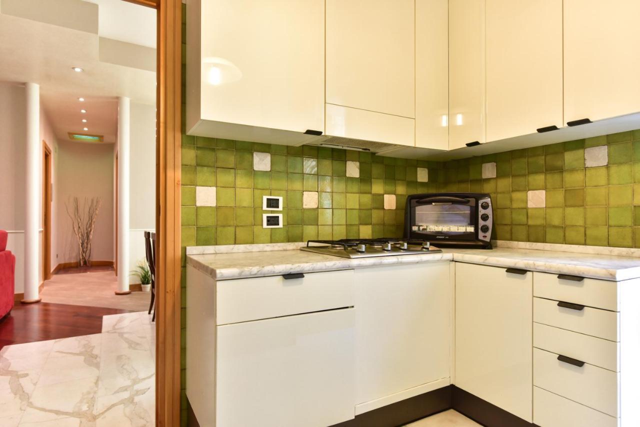 Appartamento Elegant & Cozy In The Heart Of *
